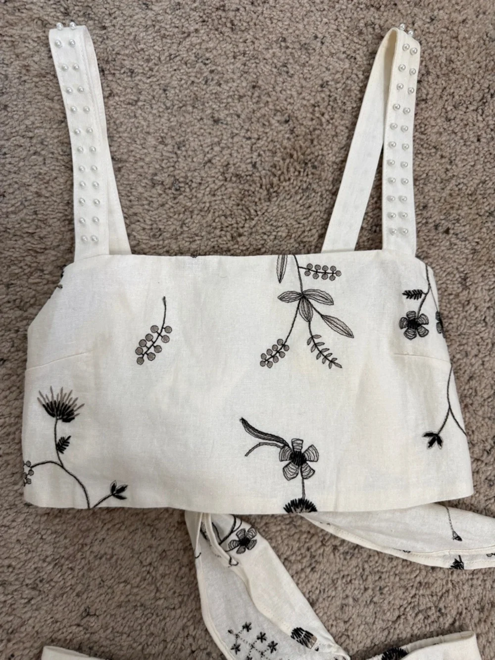 NWT House of Harlow Ivory Maxi Skirt with Floral Embroidery and crop top Sz 2. - Picture 2 of 8